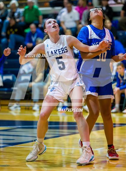 Thumbnail 2 in Needles vs. North Tahoe (NIAA 2A State Championship) photogallery.