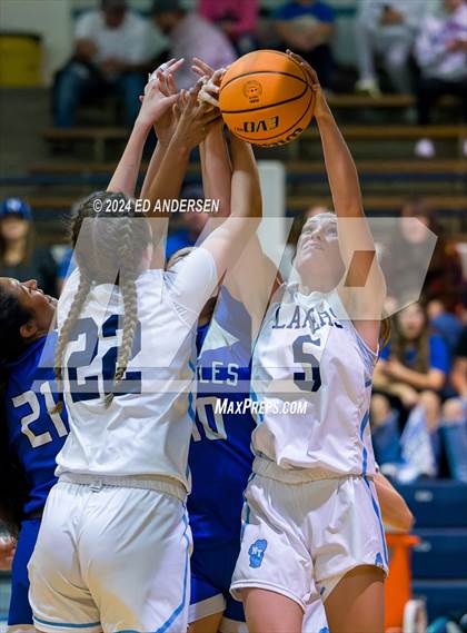 Thumbnail 1 in Needles vs. North Tahoe (NIAA 2A State Championship) photogallery.
