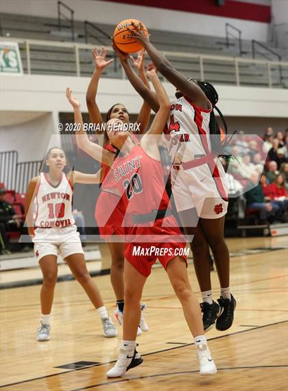 Thumbnail 2 in Newton-Conover vs. St. Stephens (Dick's Sporting Goods Classic) photogallery.