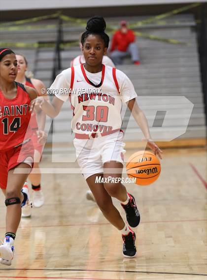 Thumbnail 3 in Newton-Conover vs. St. Stephens (Dick's Sporting Goods Classic) photogallery.