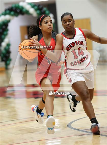 Thumbnail 2 in Newton-Conover vs. St. Stephens (Dick's Sporting Goods Classic) photogallery.