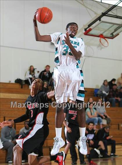 Thumbnail 3 in Sultana vs. Miller (MaxPreps Holiday Classic) photogallery.
