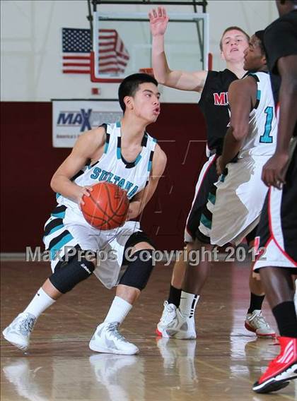 Thumbnail 3 in Sultana vs. Miller (MaxPreps Holiday Classic) photogallery.