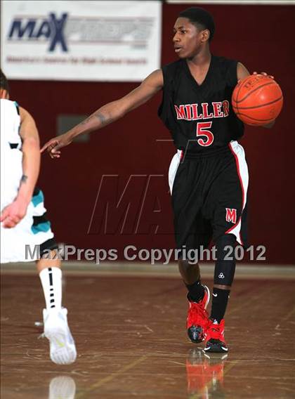 Thumbnail 1 in Sultana vs. Miller (MaxPreps Holiday Classic) photogallery.