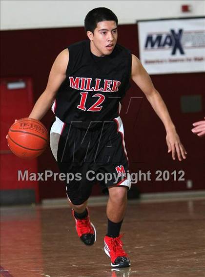 Thumbnail 3 in Sultana vs. Miller (MaxPreps Holiday Classic) photogallery.