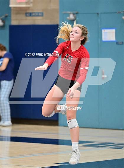 Thumbnail 2 in Vista vs University City (CIFSDS D2 1st Round) photogallery.
