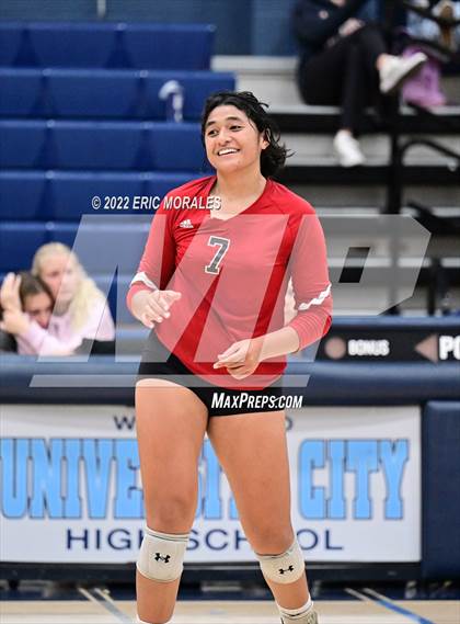 Thumbnail 2 in Vista vs University City (CIFSDS D2 1st Round) photogallery.