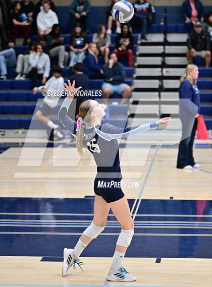 Thumbnail 1 in Vista vs University City (CIFSDS D2 1st Round) photogallery.