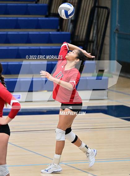 Thumbnail 1 in Vista vs University City (CIFSDS D2 1st Round) photogallery.