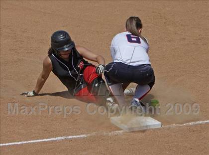 Thumbnail 2 in Rosamond vs. Hesperia Christian (CIF SS D7 Final) photogallery.