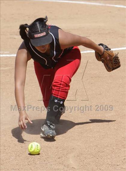Thumbnail 2 in Rosamond vs. Hesperia Christian (CIF SS D7 Final) photogallery.