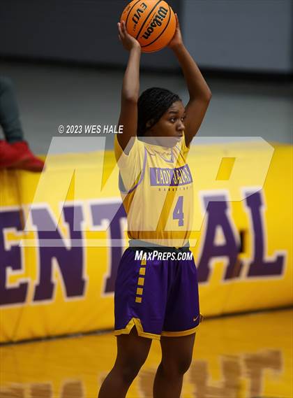 Thumbnail 3 in Center Hill @ Desoto Central photogallery.