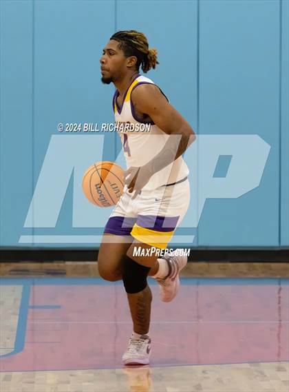 Thumbnail 1 in Columbus vs. Hattiesburg (River City Classic Tournament) photogallery.
