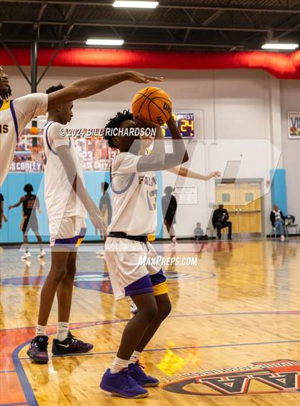 Thumbnail 2 in Columbus vs. Hattiesburg (River City Classic Tournament) photogallery.