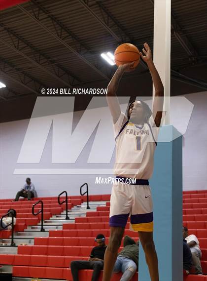 Thumbnail 1 in Columbus vs. Hattiesburg (River City Classic Tournament) photogallery.