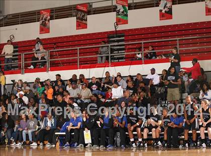 Thumbnail 3 in Windward vs. Long Beach Poly (Real Run Classic) photogallery.