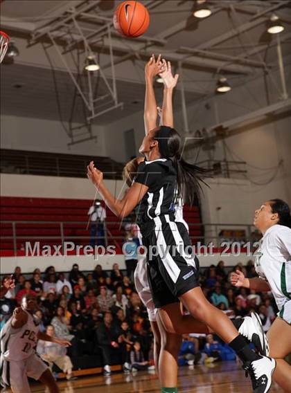 Thumbnail 2 in Windward vs. Long Beach Poly (Real Run Classic) photogallery.