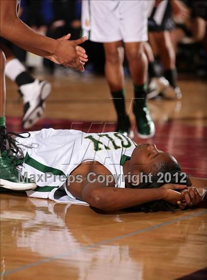Thumbnail 1 in Windward vs. Long Beach Poly (Real Run Classic) photogallery.