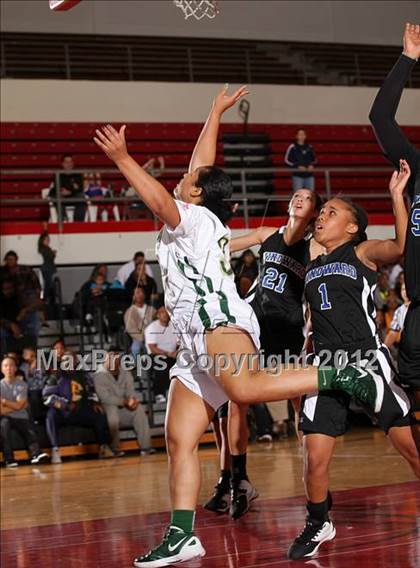 Thumbnail 2 in Windward vs. Long Beach Poly (Real Run Classic) photogallery.