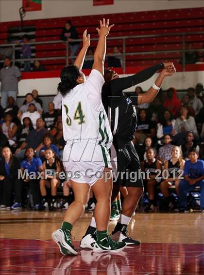 Thumbnail 2 in Windward vs. Long Beach Poly (Real Run Classic) photogallery.