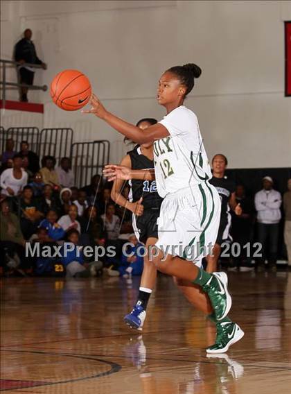 Thumbnail 1 in Windward vs. Long Beach Poly (Real Run Classic) photogallery.