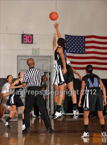 Thumbnail 2 in Windward vs. Long Beach Poly (Real Run Classic) photogallery.