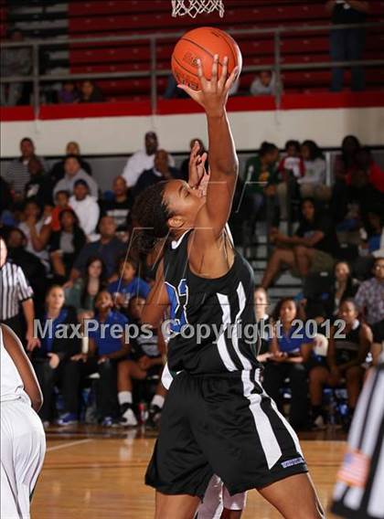 Thumbnail 2 in Windward vs. Long Beach Poly (Real Run Classic) photogallery.