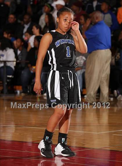 Thumbnail 1 in Windward vs. Long Beach Poly (Real Run Classic) photogallery.