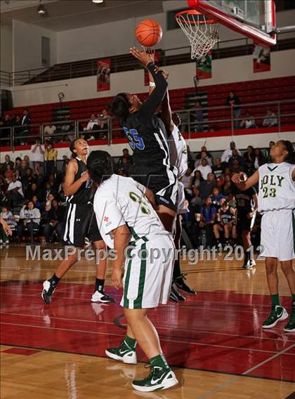 Thumbnail 3 in Windward vs. Long Beach Poly (Real Run Classic) photogallery.