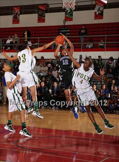 Thumbnail 2 in Windward vs. Long Beach Poly (Real Run Classic) photogallery.