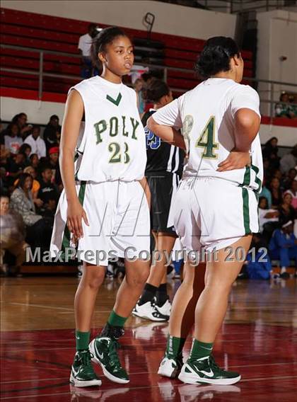 Thumbnail 2 in Windward vs. Long Beach Poly (Real Run Classic) photogallery.