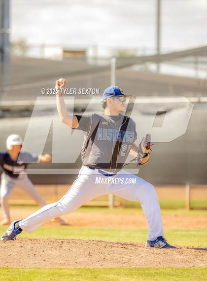 Thumbnail 2 in Yuma vs. Sahuarita (Lancer Classic) photogallery.