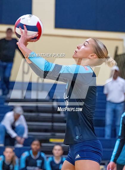 Thumbnail 2 in Asheville Christian Academy vs. Davidson Day (NCISAA 3A Final) photogallery.