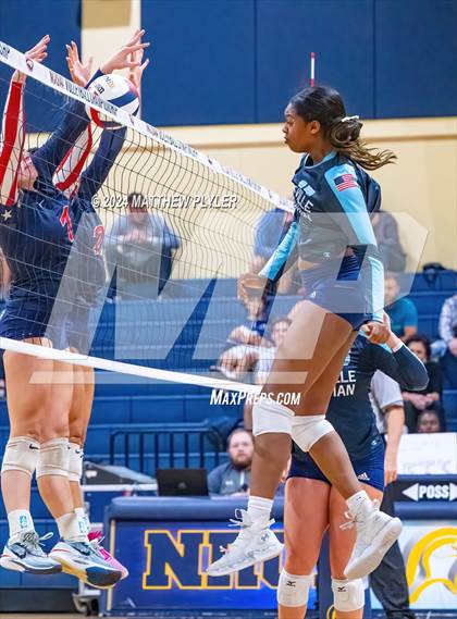 Thumbnail 3 in Asheville Christian Academy vs. Davidson Day (NCISAA 3A Final) photogallery.