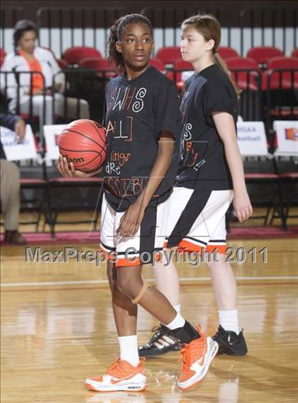 Thumbnail 2 in Bishop McGuinness vs. Southwest Onslow (NCHSAA 1A Final) photogallery.