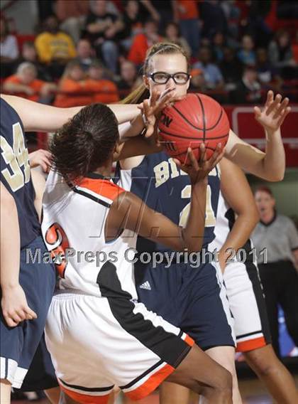 Thumbnail 3 in Bishop McGuinness vs. Southwest Onslow (NCHSAA 1A Final) photogallery.