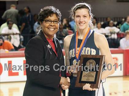 Thumbnail 1 in Bishop McGuinness vs. Southwest Onslow (NCHSAA 1A Final) photogallery.