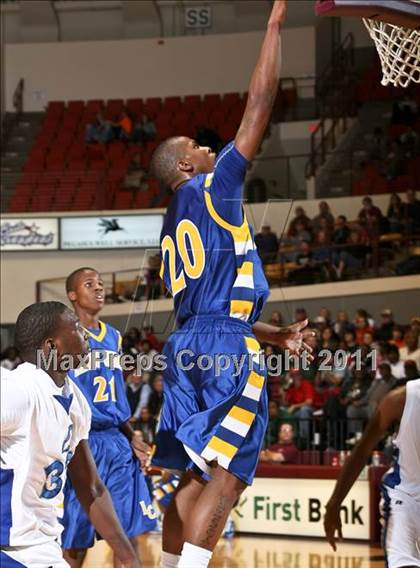 Thumbnail 3 in Lakeview Centennial vs. Estacado (Fantasy of Lights) photogallery.