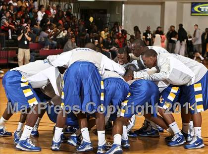 Thumbnail 2 in Lakeview Centennial vs. Estacado (Fantasy of Lights) photogallery.
