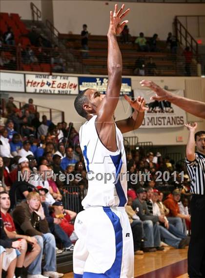 Thumbnail 3 in Lakeview Centennial vs. Estacado (Fantasy of Lights) photogallery.
