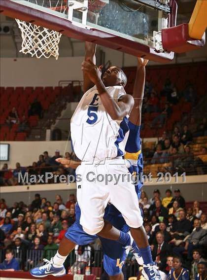 Thumbnail 1 in Lakeview Centennial vs. Estacado (Fantasy of Lights) photogallery.