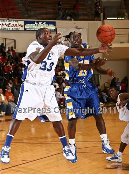 Thumbnail 3 in Lakeview Centennial vs. Estacado (Fantasy of Lights) photogallery.