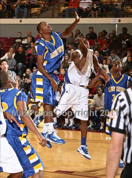 Thumbnail 2 in Lakeview Centennial vs. Estacado (Fantasy of Lights) photogallery.