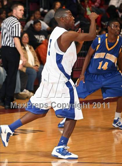 Thumbnail 1 in Lakeview Centennial vs. Estacado (Fantasy of Lights) photogallery.