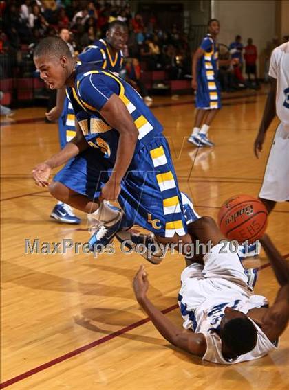 Thumbnail 1 in Lakeview Centennial vs. Estacado (Fantasy of Lights) photogallery.