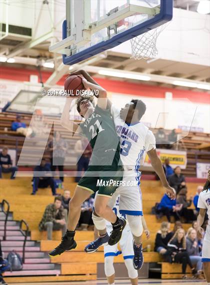 Thumbnail 3 in Fountain-Fort Carson vs. Mountain Vista photogallery.