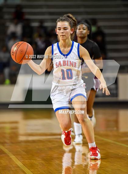 Thumbnail 2 in Sabine vs. Jefferson (UIL 3A Region 2 Bi-District Playoff) photogallery.