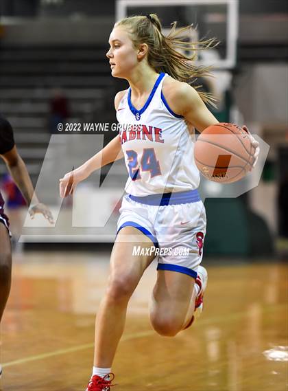 Thumbnail 1 in Sabine vs. Jefferson (UIL 3A Region 2 Bi-District Playoff) photogallery.