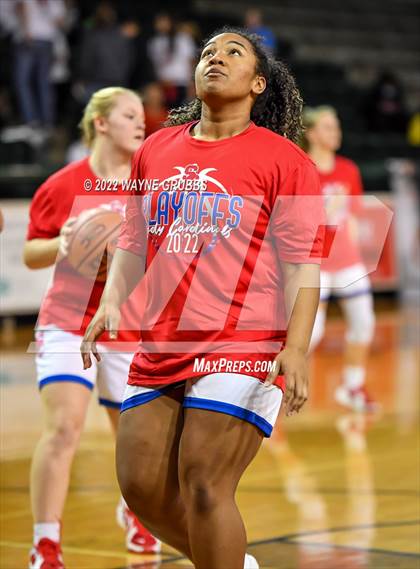 Thumbnail 2 in Sabine vs. Jefferson (UIL 3A Region 2 Bi-District Playoff) photogallery.