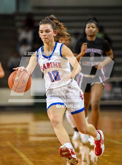 Thumbnail 3 in Sabine vs. Jefferson (UIL 3A Region 2 Bi-District Playoff) photogallery.